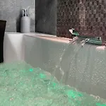 Bialy Z Jacuzzi 公寓 克拉科夫