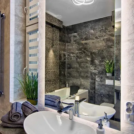 Bialy Z Jacuzzi Краков