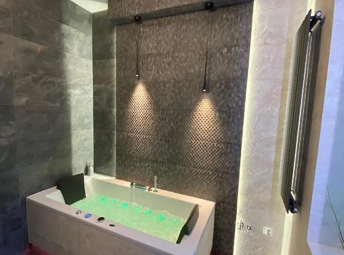 Apartment Bialy Z Jacuzzi