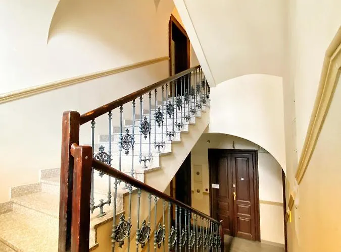 Bialy Z Jacuzzi Apartment